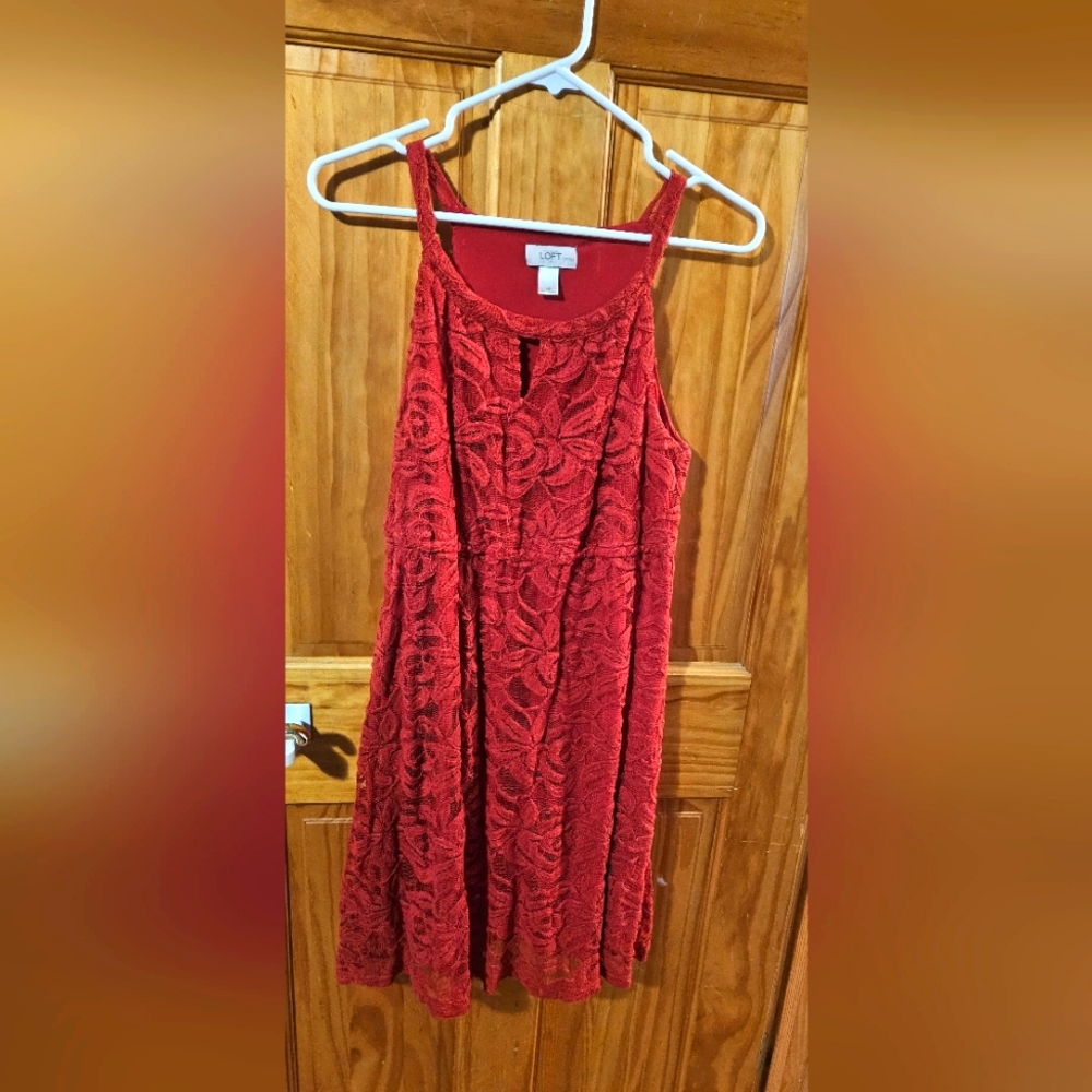 sleeveless keyhole dress